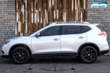 Used 2015 Nissan Rogue SV image 2