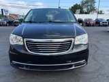 Used 2016 Chrysler Town & Country Touring image 2