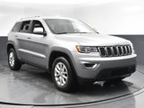 Used 2021 Jeep Grand Cherokee Laredo X image 2