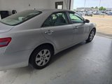 Used 2010 Toyota Camry LE image 3