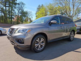 Used 2018 Nissan Pathfinder SV image 3