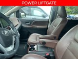 Used 2017 Toyota Sienna Limited Premium image 5