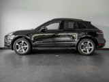 Certified 2024 Porsche Macan image 2