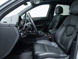 Certified 2024 Porsche Macan image 5