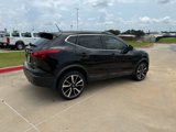 Used 2018 Nissan Rogue Sport SL image 4