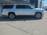 Used 2018 Chevrolet Suburban LT image 2