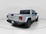 Used 2023 Jeep Gladiator Overland image 2