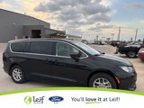 Used 2023 Chrysler Voyager LX image 4