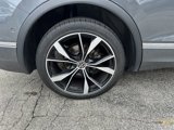 Used 2022 Volkswagen Tiguan SEL R-Line image 3