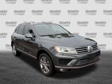 Used 2016 Volkswagen Touareg TDI image 2