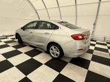 Used 2018 Chevrolet Cruze LT image 2