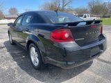 Used 2013 Dodge Avenger SXT image 2
