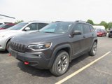 Used 2019 Jeep Cherokee Trailhawk w/ Comfort/Convenience Group image 2