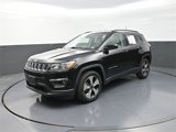 Used 2017 Jeep Compass Latitude w/ Popular Equipment Group image 3
