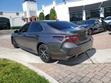Used 2022 Toyota Camry SE image 4