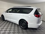 Used 2019 Chrysler Pacifica Touring-L w/ S Appearance Package image 5