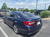 Used 2018 Honda Accord Touring image 2