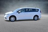 Used 2023 Chrysler Pacifica Touring-L image 2