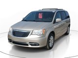 Used 2013 Chrysler Town & Country Touring image 2