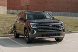 Used 2024 Volkswagen Atlas SE image 2