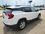 Used 2024 GMC Terrain SLE w/ Driver Convenience Package image 4