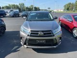 Used 2018 Toyota Highlander SE image 2