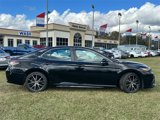 Used 2022 Toyota Camry SE image 3