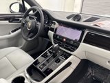 Used 2025 Porsche Macan image 5