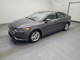 Used 2018 Ford Fusion SE image 2