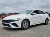 Used 2024 Hyundai Elantra SE image 2