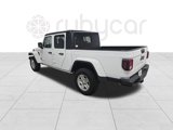 Used 2023 Jeep Gladiator Sport image 3