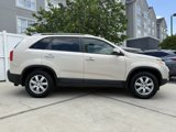 Used 2011 Kia Sorento LX w/ Convenience Pkg image 4