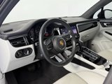 Certified 2022 Porsche Macan image 4
