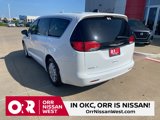Used 2022 Chrysler Voyager LX image 3