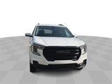 Certified 2022 GMC Terrain SLE w/ Driver Convenience Package image 2