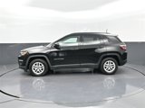 Used 2017 Jeep Compass Sport image 2