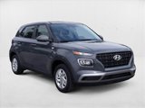 Used 2024 Hyundai Venue SE image 3