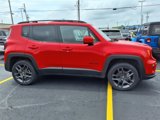 Used 2022 Jeep Renegade Latitude image 2
