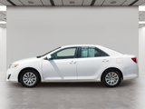 Used 2014 Toyota Camry L image 3
