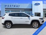 Used 2024 Jeep Compass Latitude image 3