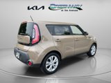 Used 2015 Kia Soul + image 4