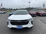 New 2025 Chevrolet Trax RS image 2