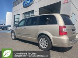 Used 2014 Chrysler Town & Country Touring image 3