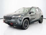 Used 2019 Jeep Cherokee Trailhawk image 3