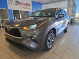 Used 2021 Toyota Highlander XLE image 4
