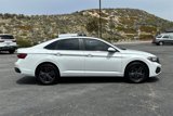 Used 2024 Volkswagen Jetta SE w/ Panoramic Sunroof Package image 3