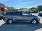 Used 2011 Toyota Sienna LE image 4