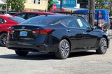 Used 2024 Nissan Altima 2.5 SV image 4