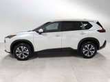 Used 2023 Nissan Rogue SV image 2