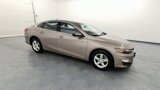 Used 2023 Chevrolet Malibu LT image 2